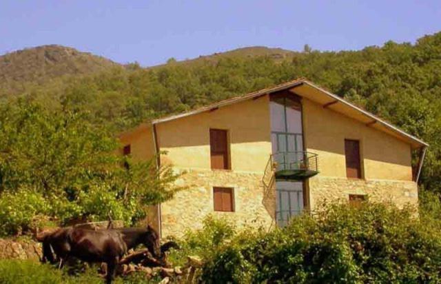 Albergue Aurora Boreal Casas del Monte Eksteriør bilde